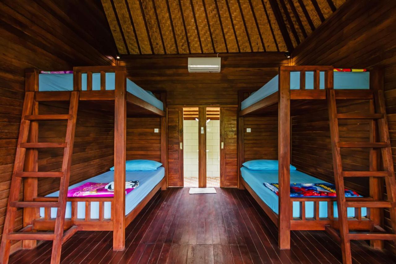 Titi Hostel Нуса-Лембонган Экстерьер фото
