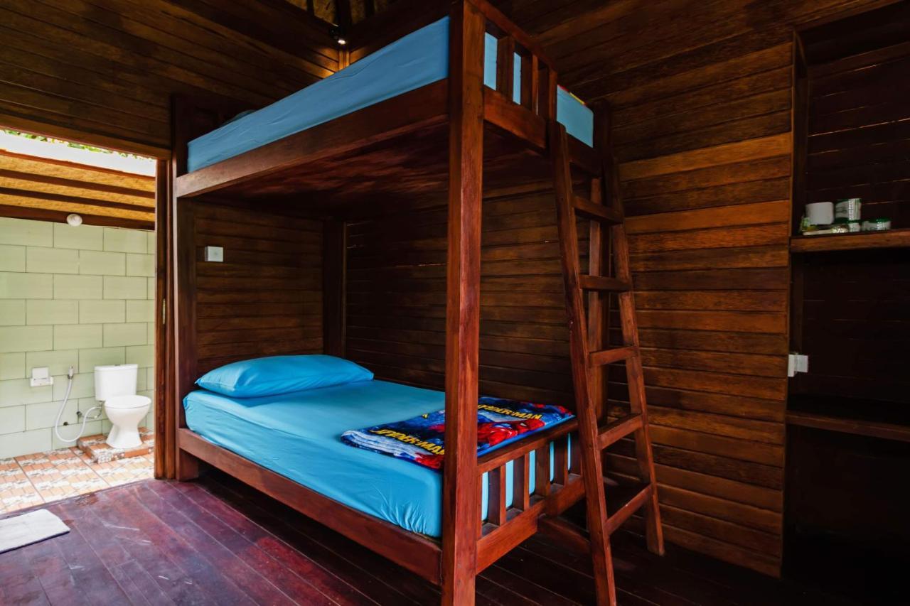 Titi Hostel Нуса-Лембонган Экстерьер фото