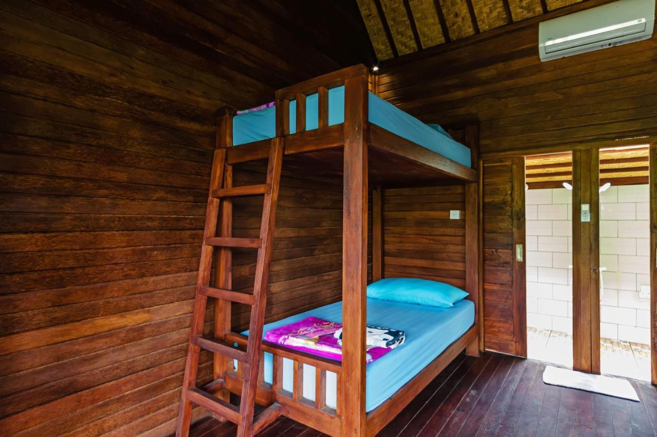 Titi Hostel Нуса-Лембонган Экстерьер фото